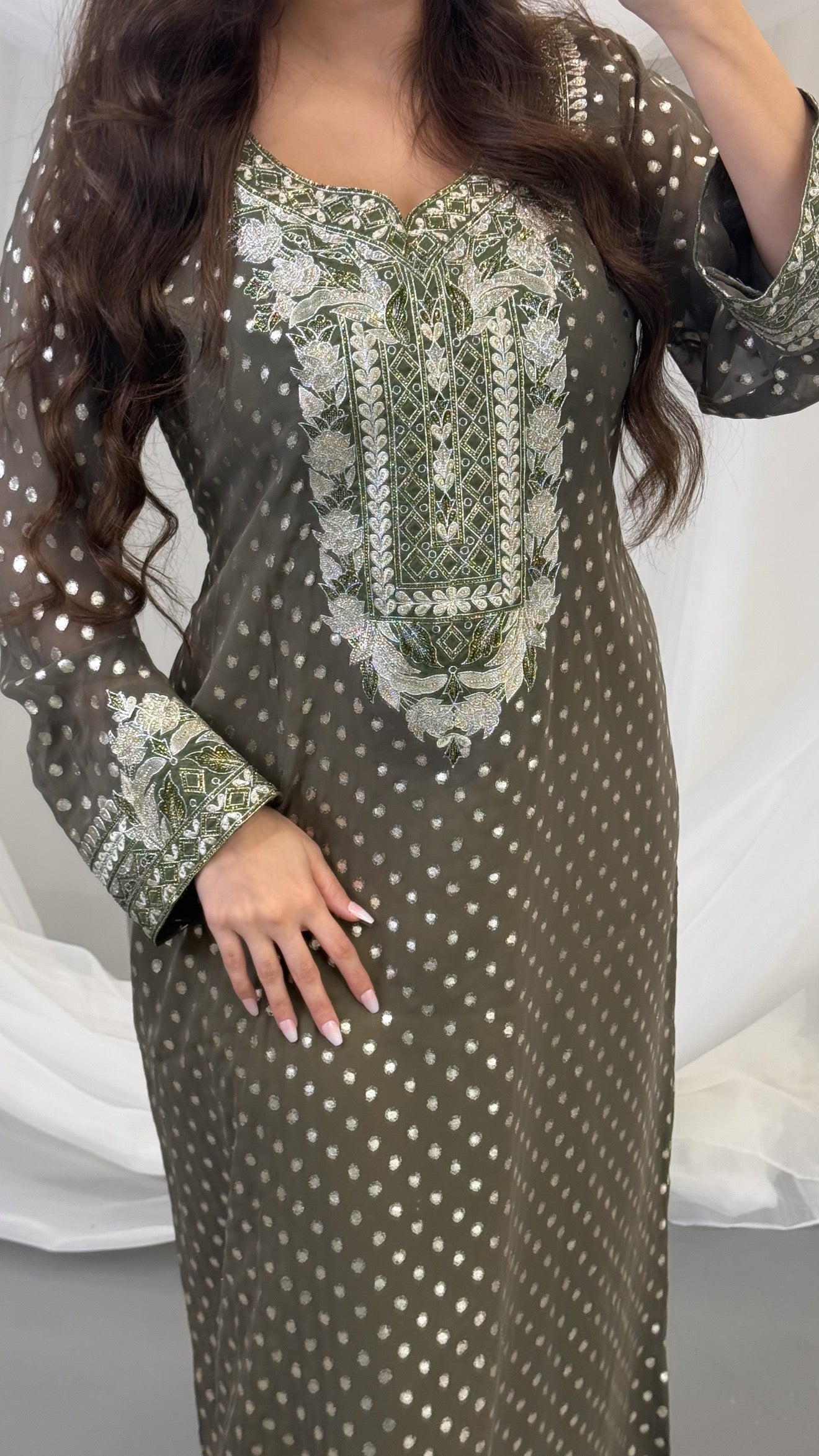 ‏𝐂𝐇𝐈𝐅𝐅𝐎𝐍 𝟎𝟎𝟏