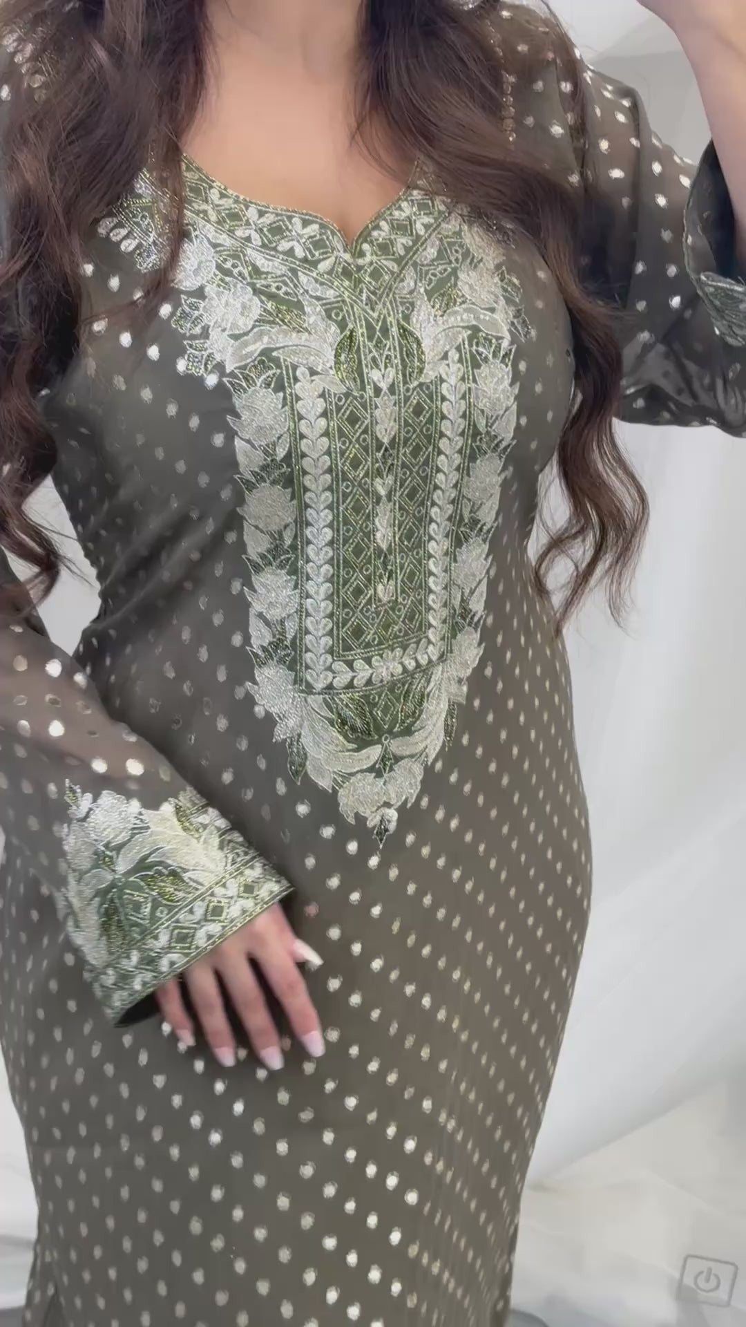 ‏𝐂𝐇𝐈𝐅𝐅𝐎𝐍 𝟎𝟎𝟏